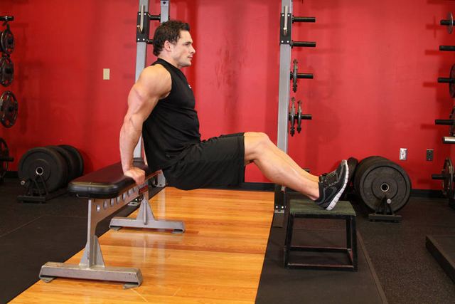Bench Dips – start position