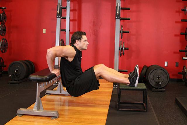 Bench Dips – end position